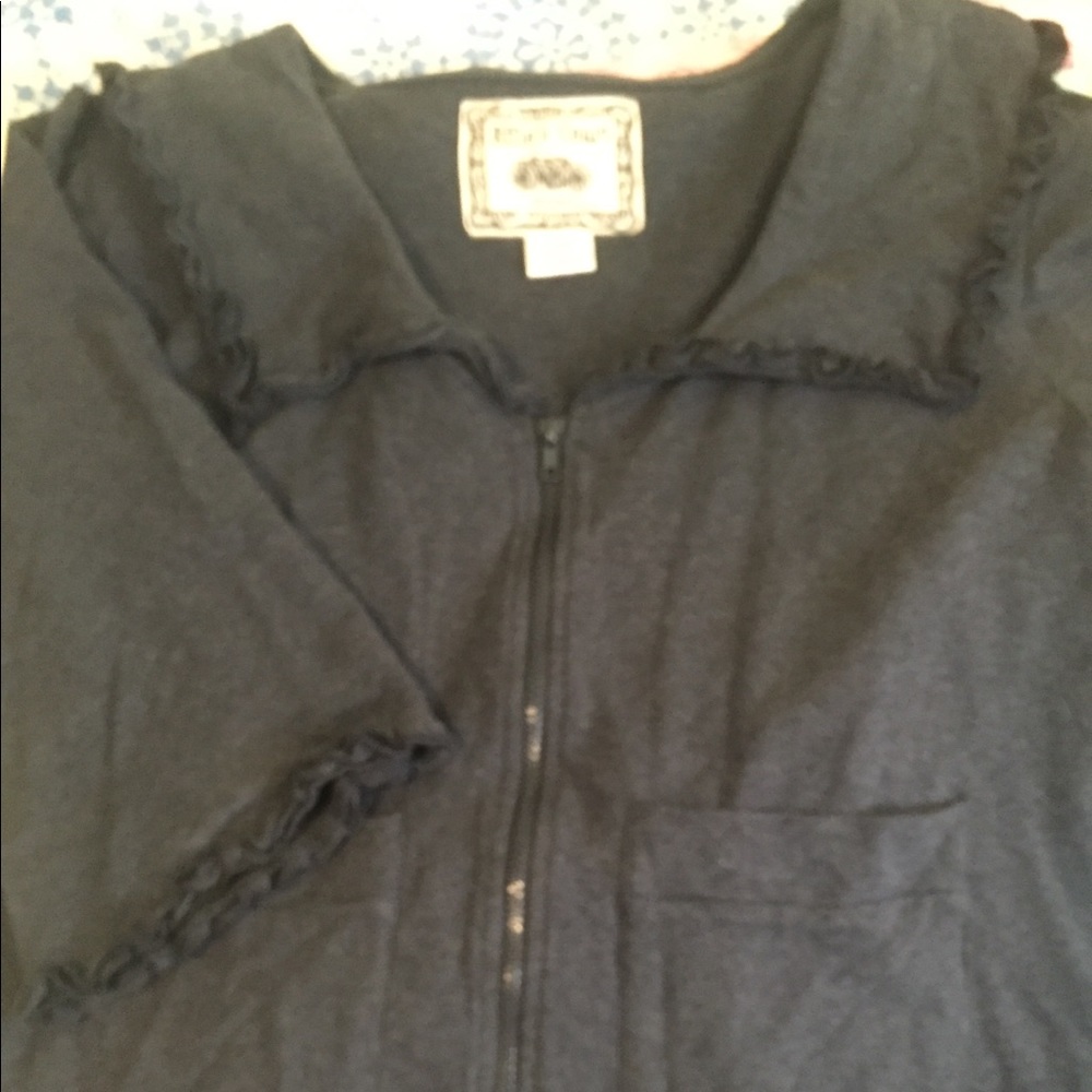 Cute jersey cotton ruffled zipper top